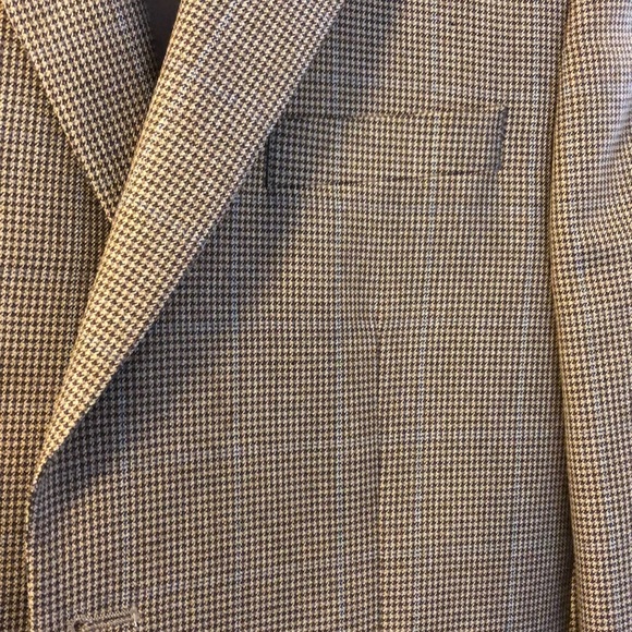 IZOD Men’s Blazer - Picture 2 of 5